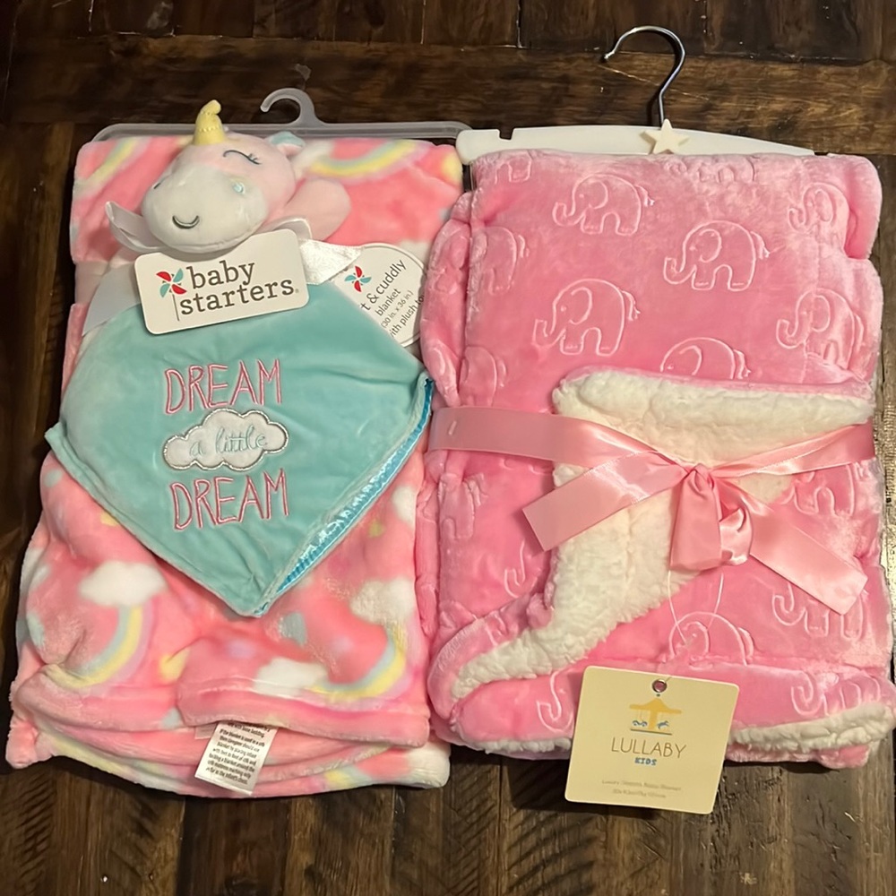 Baby girl pretty warm blankets